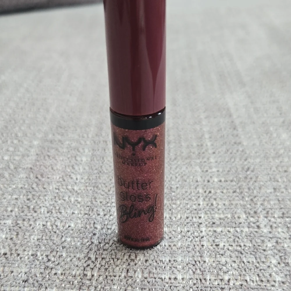 NYX Brown Lip Balm Gloss Hydrating Shine‎